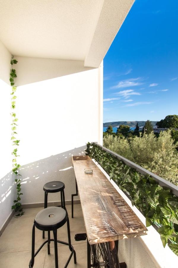 4 * Apartment Sunset Close To The Sea Каштела Экстерьер фото