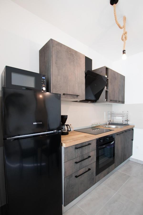 4 * Apartment Sunset Close To The Sea Каштела Экстерьер фото