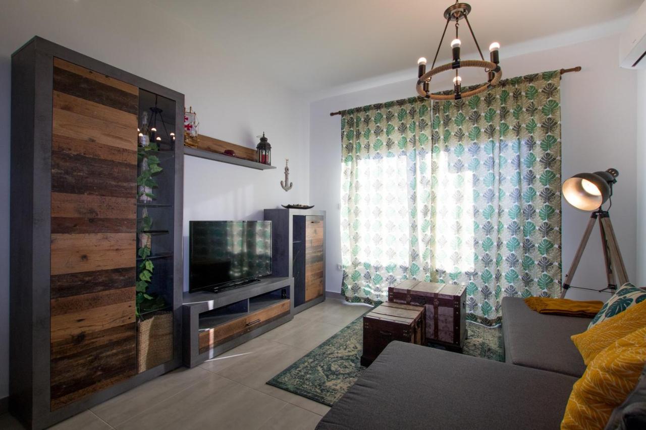 4 * Apartment Sunset Close To The Sea Каштела Экстерьер фото